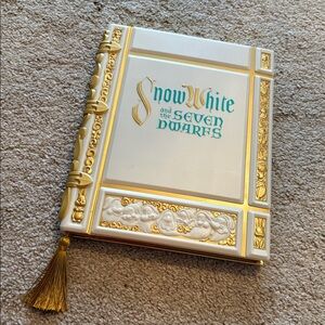 Snow White and the Seven Dwarfs Decorative noteBook